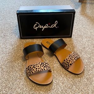 Qupid- Tan/Black Leopard Sandals, Womens size 10